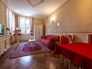 Χώρος καθιστικού στο Apartment Winery Villa Vitas - App- 4 by Interhome