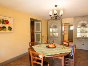 Φωτογραφία από το άλμπουμ του Holiday Home La Maison du Chateau by Interhome σε La Tagnière +28 φωτογραφίες