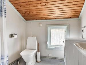 Koupelna v ubytování Holiday Home Enerhögen Flädern by Interhome