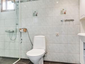 Koupelna v ubytování Holiday Home Enerhögen Flädern by Interhome