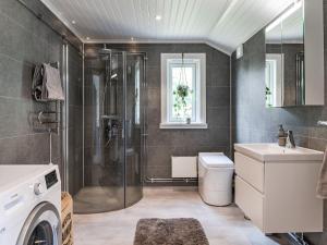 Koupelna v ubytování Holiday Home Gapern by Interhome