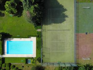 The swimming pool at or close to Apartment Euroville-9 by Interhome
