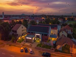 Pohľad na východ alebo západ slnka z hotela alebo blízkeho okolia