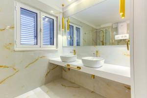 Ванная комната в Luxury bed & breakfast rooms Irini, in the heart of Split
