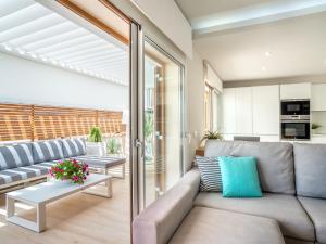 Posezení v ubytování Apartment Attic Sea Views by Interhome