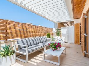 Balkón nebo terasa v ubytování Apartment Attic Sea Views by Interhome