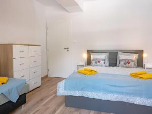 Posteľ alebo postele v izbe v ubytovaní Apartment Jáchymov Magdaléna by Interhome