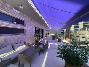 Ruang duduk di Hotel Butua Residence