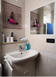 Ванна кімната в Appartamento mare Torvaianica via Pola
