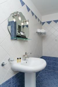 Koupelna v ubytování Stefania Hotel