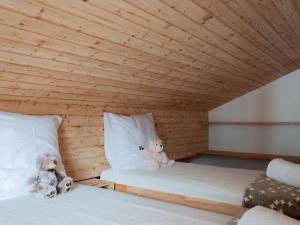 Postel nebo postele na pokoji v ubytování Apartment Haut de Cry 16 by Interhome