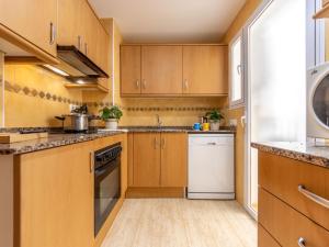 Een keuken of kitchenette bij Apartment Port Flamingo-6 by Interhome
