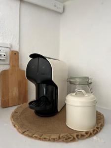 a coffee maker sitting on top of a counter at Horta do Monte in Estremoz