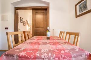 A bed or beds in a room at Residence Lena App 1 with Balcony