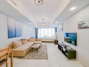 Gallery image of Bright Furnished Studio Apartment, JLT in Dubai