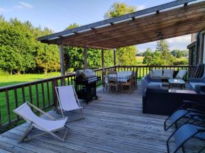 Balkon lub taras w obiekcie Srokowski Dwór 1 - Mazurski Dwór - 450m2