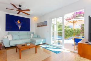 Φωτογραφία από το άλμπουμ του Aloes σε Sa Caleta