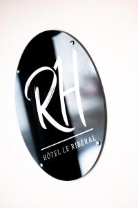 Certifikát, hodnocení, plakát nebo jiný dokument vystavený v ubytování Hôtel Le Ribéral