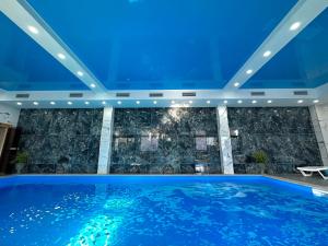 Bazén v ubytování Luxmani Hotel & Spa nebo v jeho okolí