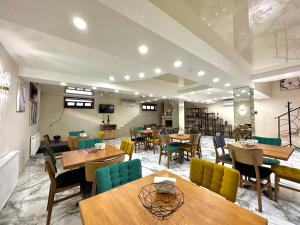 Posezení v ubytování Luxmani Hotel & Spa