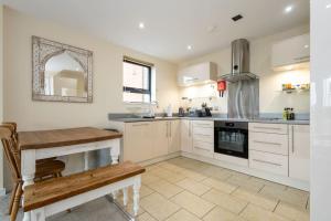 A kitchen or kitchenette at The Didsbury