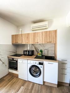 Galeriebild der Unterkunft SOBE/ROOMS RIVA in Zadar + 152 Fotos