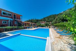 The swimming pool at or close to Arianna Superior Studio 18
