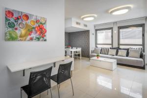 Trust Inn garden in the city