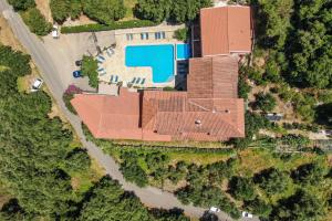 Bazén v ubytování Arianna apartment 17 nebo v jeho okolí
