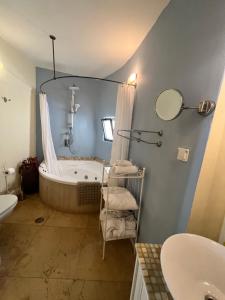 Bagno di Artists' Colony Inn Zefat
