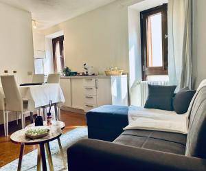 Et opholdsområde på TUA duplex + 24 billeder
