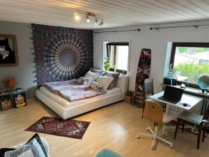 Postel nebo postele na pokoji v ubytování Urlaubstraum am Brombachsee- 5 stilvolle Zimmer-