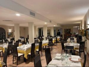 ห้องอาหารหรือที่รับประทานอาหารของ Vecchia Fattoria
