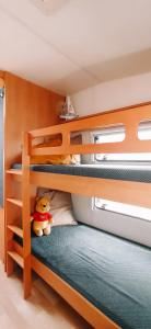 Двуетажно легло или двуетажни легла в стая в Relaks na Kormoranie
