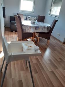 Posedenie v ubytovaní Tihanyi Vendégház