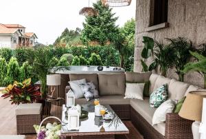 Część wypoczynkowa w obiekcie Casa Victoria garden con Jacuzzi y piscina