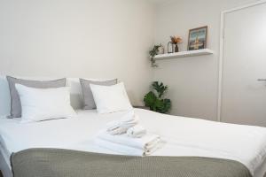 Кровать или кровати в номере The Easy Stay Jakobstad