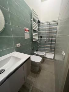 Un baño de Dimora Chiaia 209