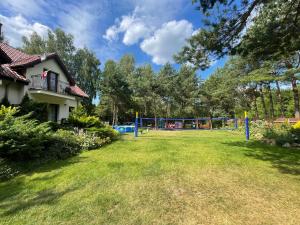 Zahrada ubytování Dom nad jeziorem Mazury pomost segment 2