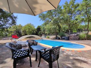 Πισίνα στο ή κοντά στο Korda Villas Residence