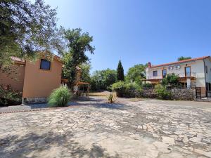 Το κτήριο όπου στεγάζεται  η βίλα