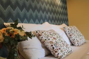 Postel nebo postele na pokoji v ubytování Resort Lesní Lázně + 37 fotografií