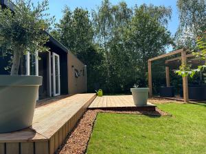 Afbeelding uit fotogalerij van Chalet de Blauwe regen in Balkbrug