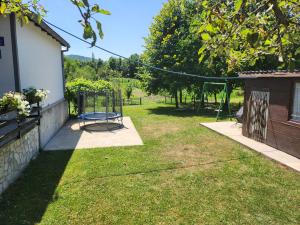 Vonkajšia záhrada v ubytovaní Apartment & Room TOMA