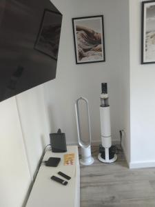 TV a/nebo společenská místnost v ubytování Apartment Wroblewskiego + 5 fotografií