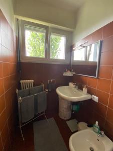 Kúpeľňa v ubytovaní Relax & Comfort Redona 8 Green Oasis near City Centre