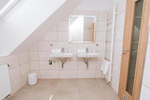 Koupelna v ubytování Apartmán 25 Karlova Studánka