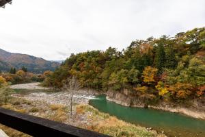 旅館の近くで見られる自然の景観