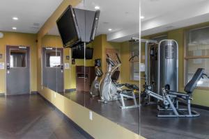 Fitness centrum a/nebo fitness zařízení v ubytování Best Western Plus Moose Jaw