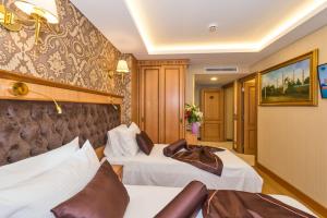 A seating area at Aprilis Gold Hotel - Special Category